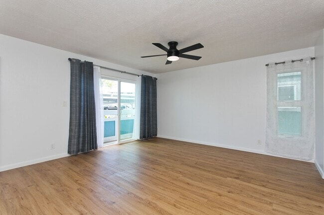 Building Photo - Available Now, Hokulani in Kailua, 1 Bedroom 1 Bath