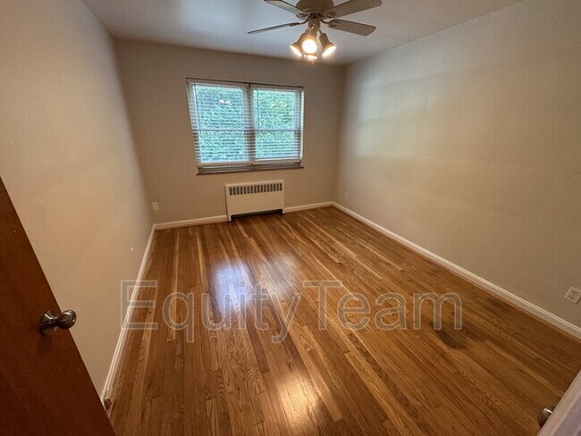 Building Photo - 6086 Dryden Ave