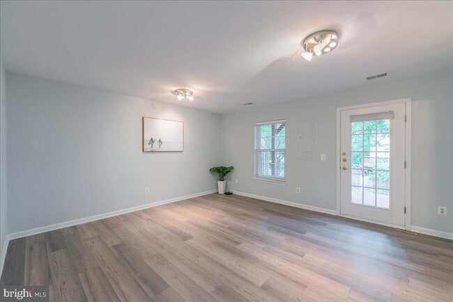 Building Photo - 11425 Abner Ave