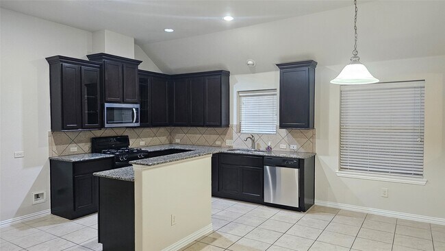 Building Photo - 10002 Blissfull Valley Ln