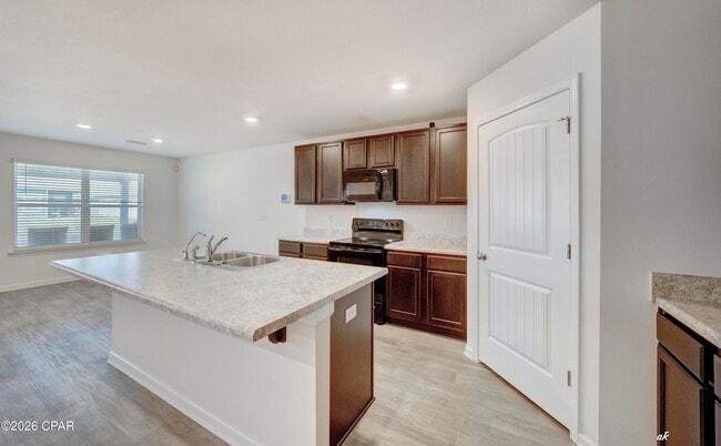 Building Photo - 112 Red Bay Rd