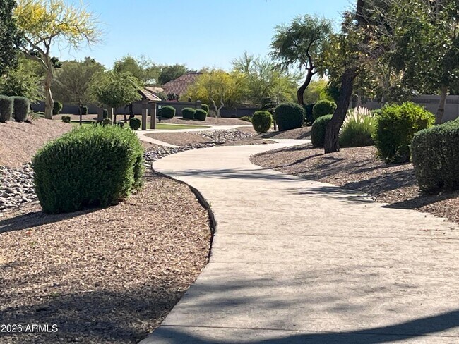 Building Photo - 7439 W Crest Ln