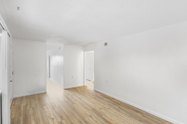 Building Photo - 12908 Constitution Ave NE