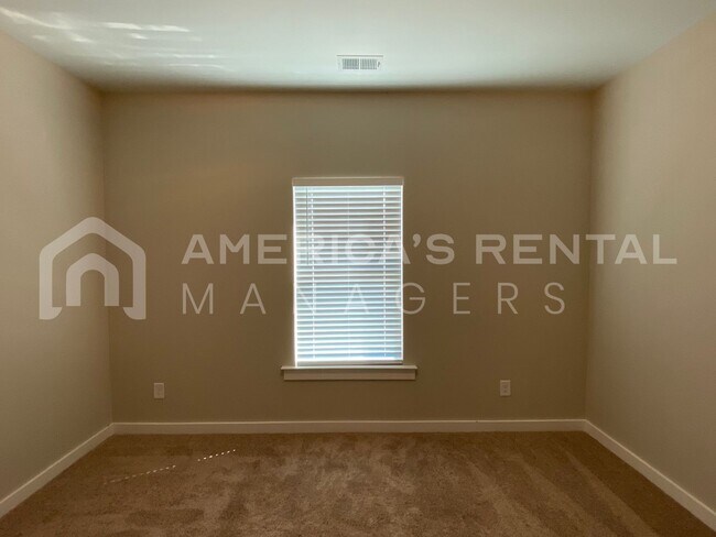 Building Photo - Home for Rent in Thorsby, AL!!! Sign a 13 ...