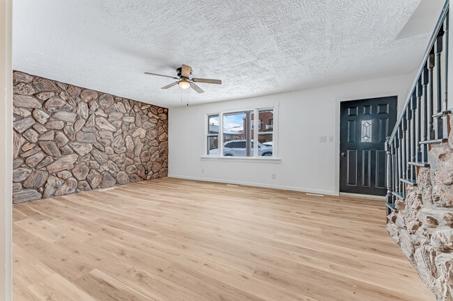 Building Photo - 2112 Gould Ave