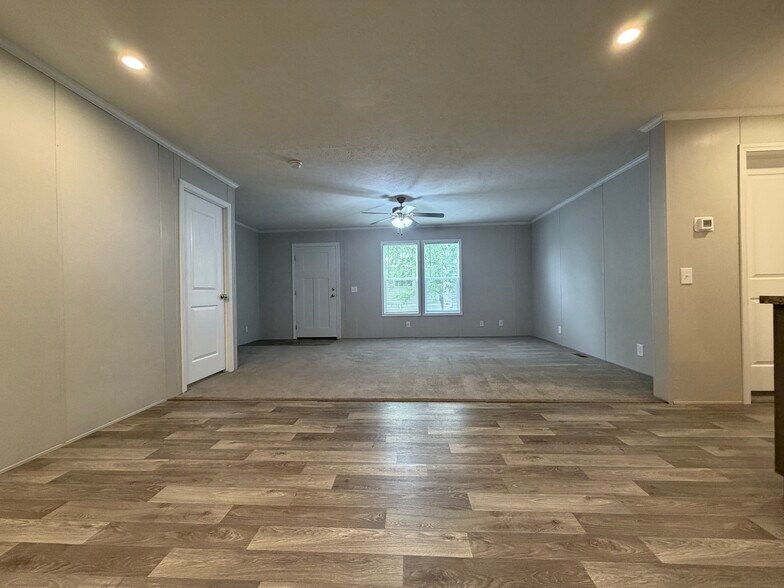 Building Photo - 1539 Huron Ct