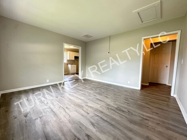 Building Photo - Home for rent in Bessemer **ACCEPTS SECTIO...