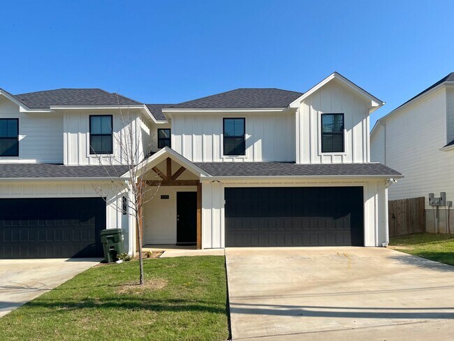 Building Photo - 14560 CR 2191