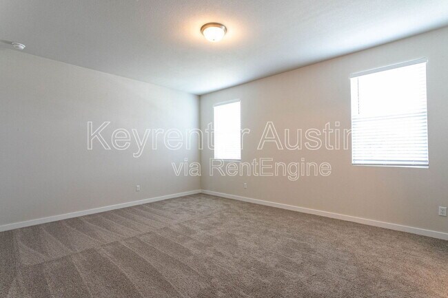 Building Photo - 2308 Mazmorra St