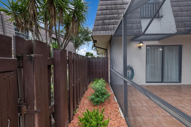 Building Photo - 2508 NW 99th Ave