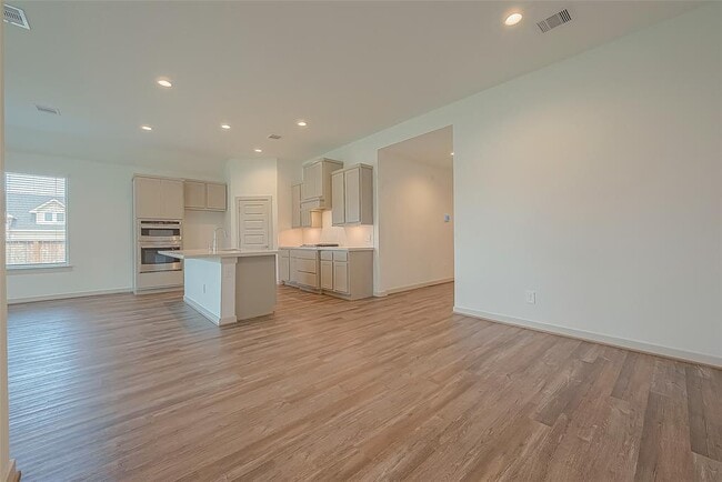 Building Photo - 29326 Red Rocks Pk Dr
