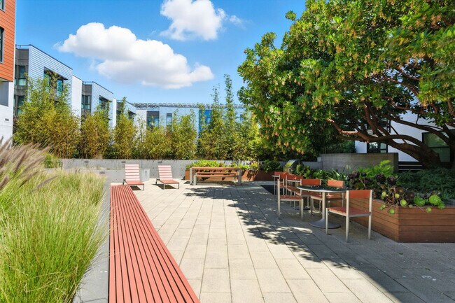 Building Photo - 1155 4th St