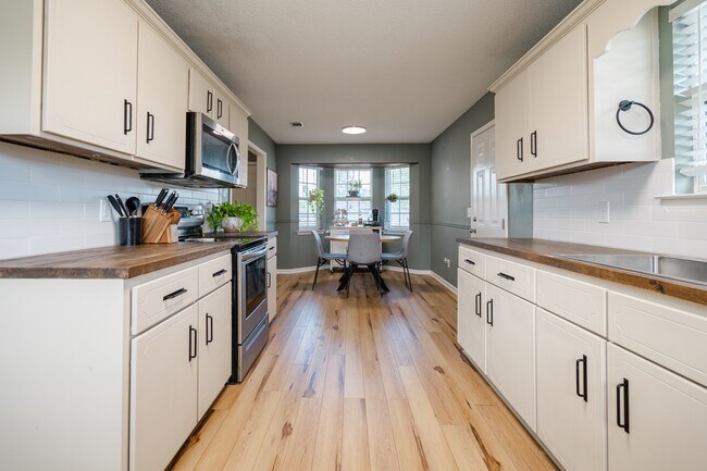 Building Photo - 2007 Ossabaw Dr