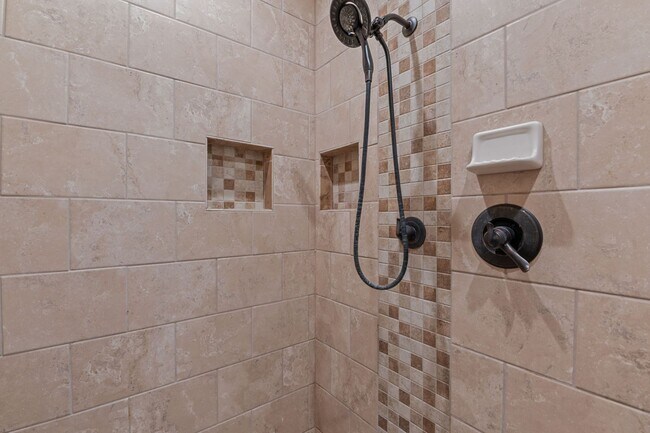 Building Photo - City of Williamsburg Beautiful Brandywyne