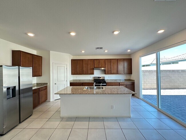 Building Photo - Cassia Patrick & Cimarron
