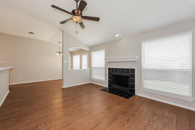 Building Photo - 665 Beatty Dr