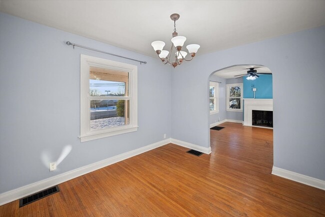 Building Photo - Charming Updated Home in the Heart of Jeffersontown