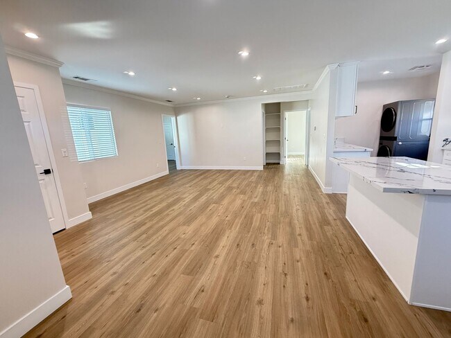 Building Photo - Brand new home 3/2 in prime Sylmar area