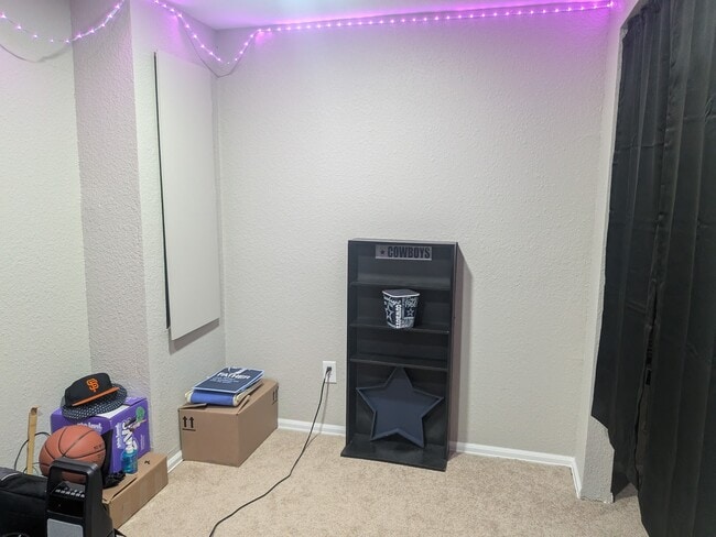 Building Photo - 5615 S Quemoy Ct