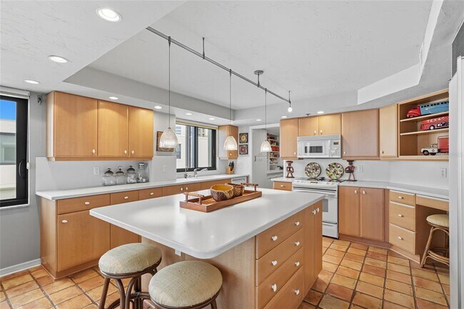 Building Photo - 97 Sunset Dr