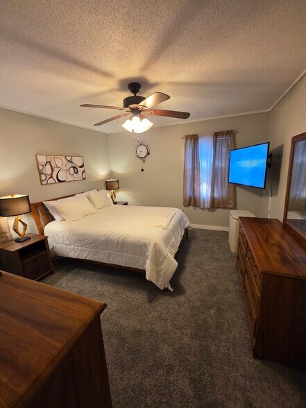Fully-furnished Bedroom I - 1555 Lyons Center Rd