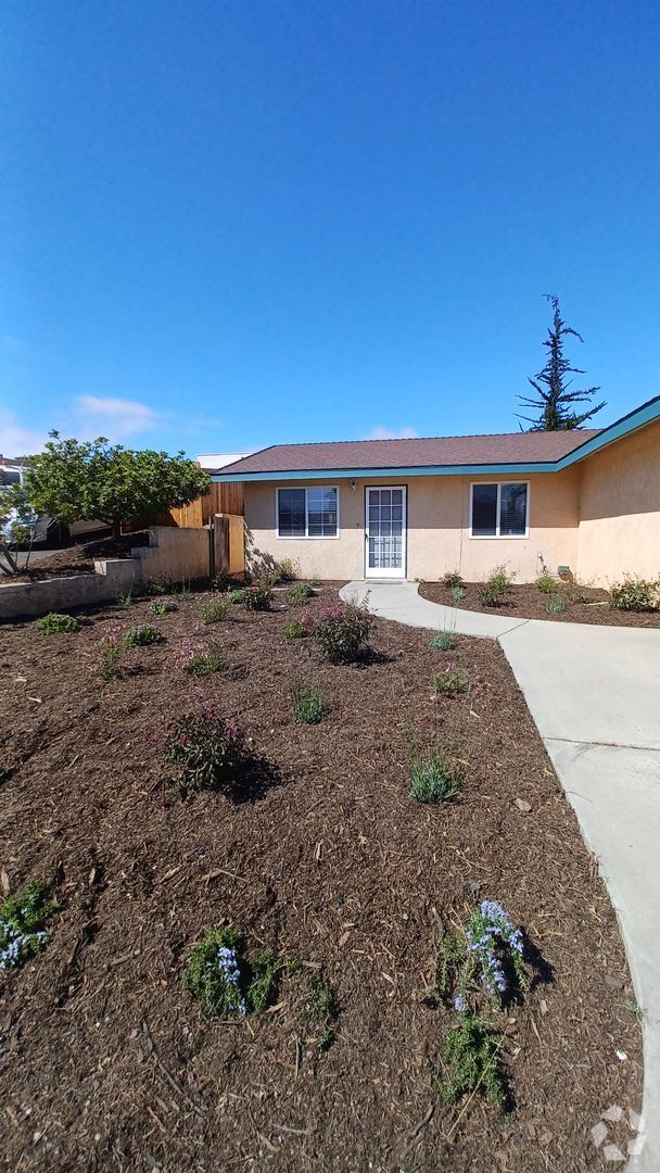 Building Photo - Charming 3 Bedroom Nipomo Home