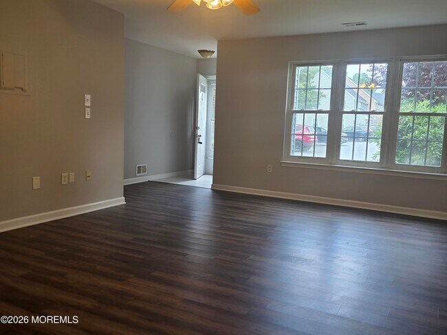 Building Photo - 421 Ibis Ct