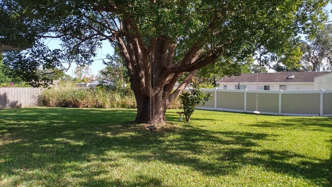 Building Photo - 1493 Providence Blvd