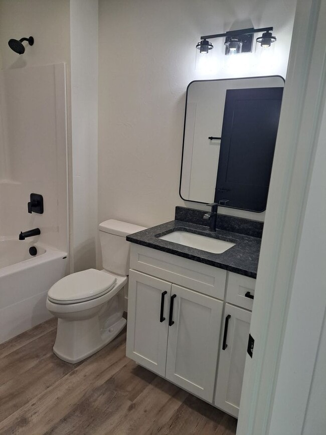 Building Photo - 3 B Raven Rdg Rd