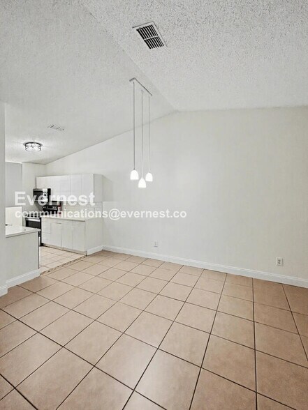 Building Photo - 3436 Sunrise Villas Ct N