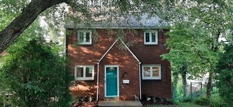 Building Photo - 106 Koegler Ave