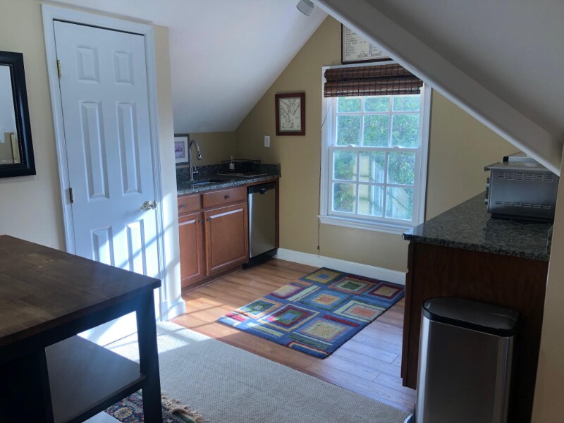 Building Photo - 5804 Searl Terrace