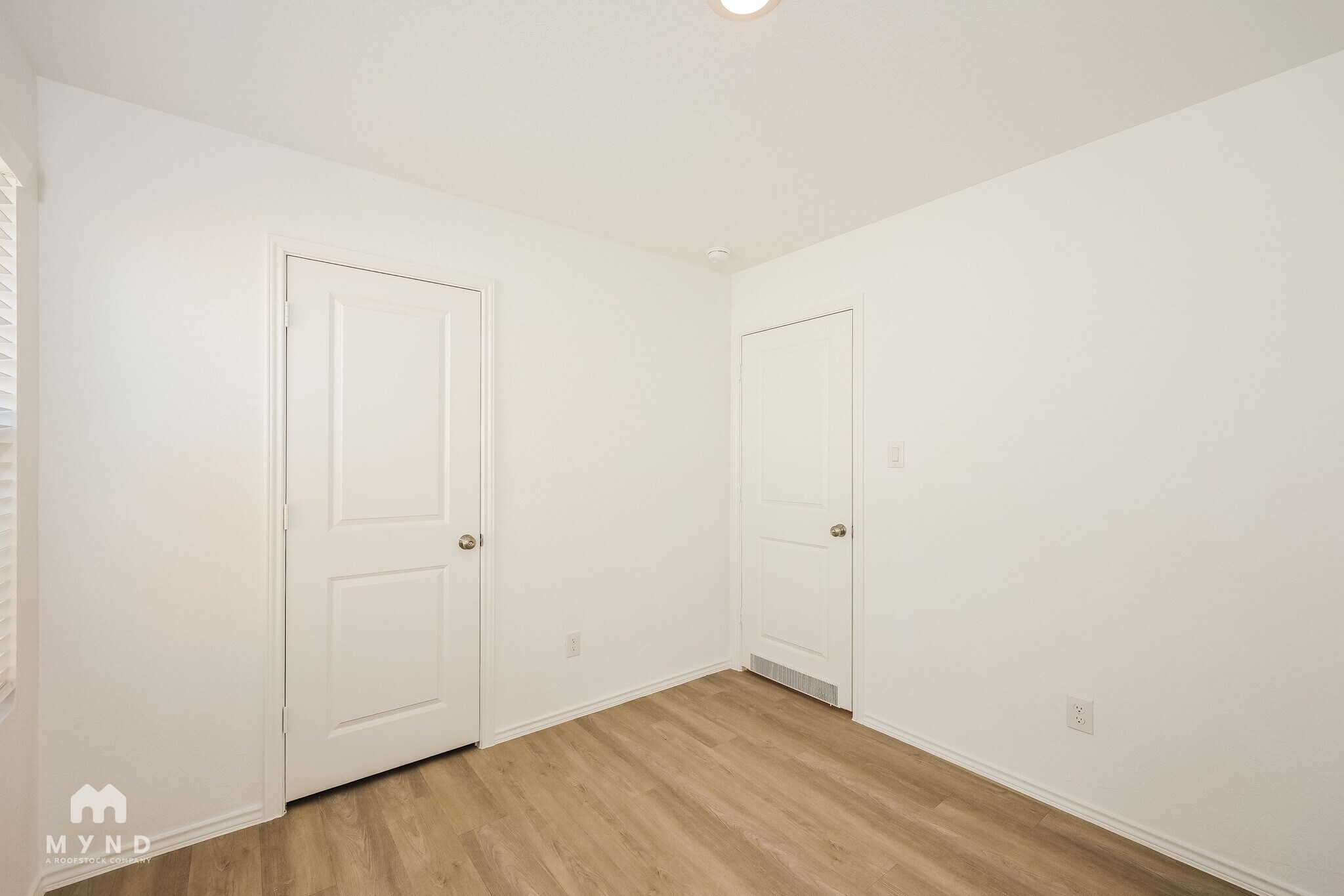 Building Photo - 4125 Waterfall Cv