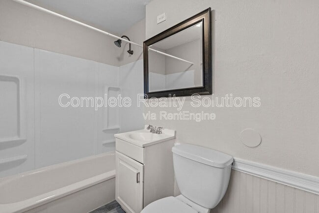 Building Photo - 2726 Osgood Ave