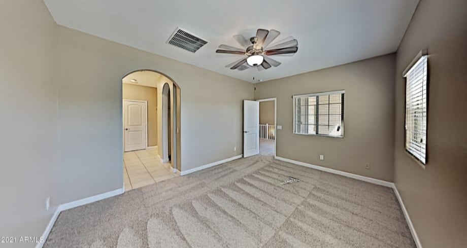 Building Photo - 1367 S Country Club Dr