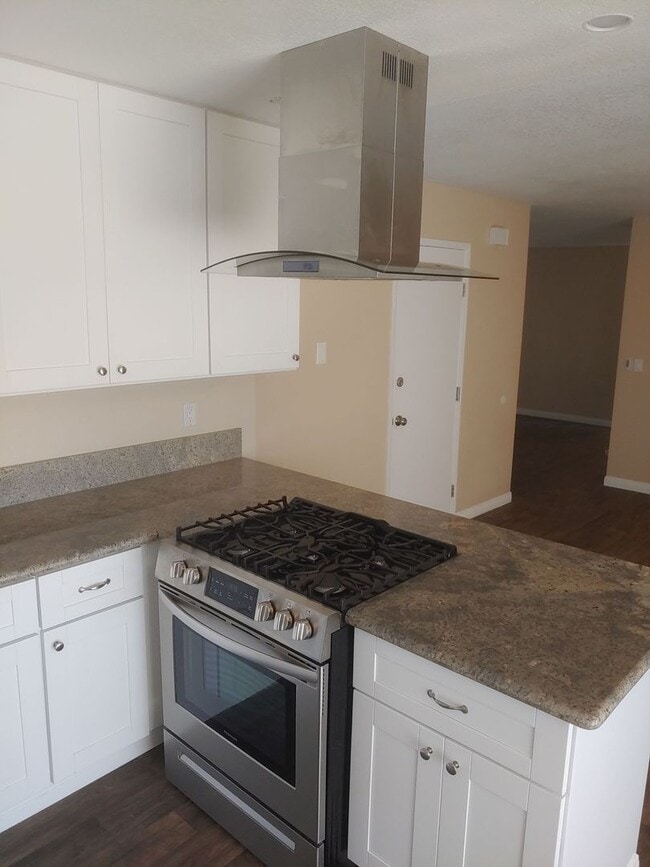 Building Photo - COMING SOON! Single Level 4 Bed/2 Bath in ...