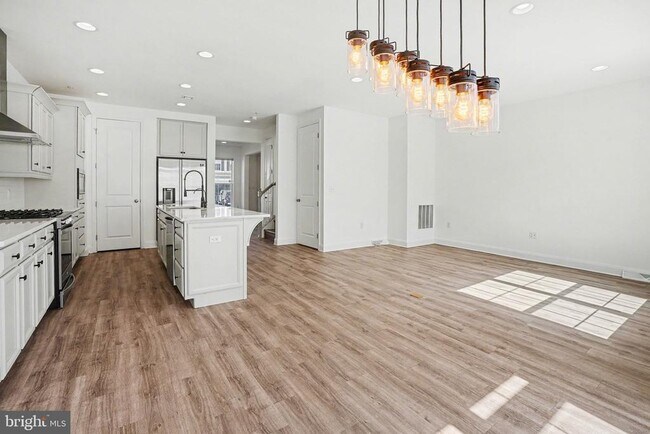 Building Photo - 205 Hoke Farm Way