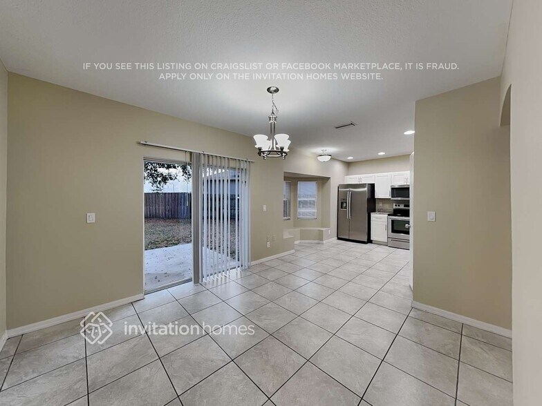 Building Photo - 10851 Newbridge Dr