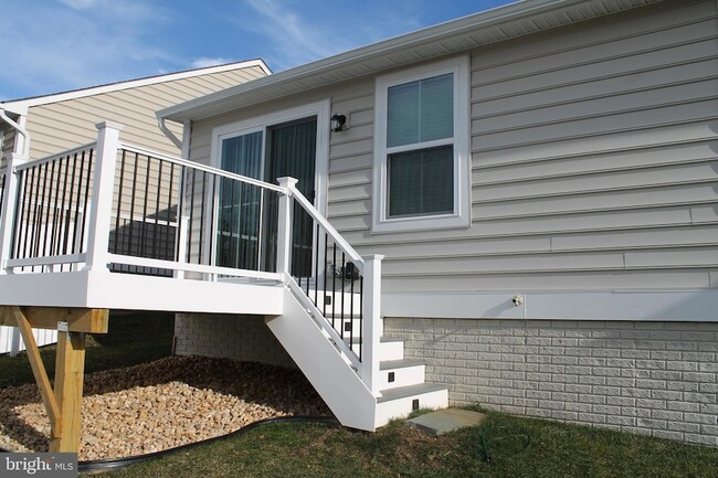 Building Photo - 8946 Penrith Dr