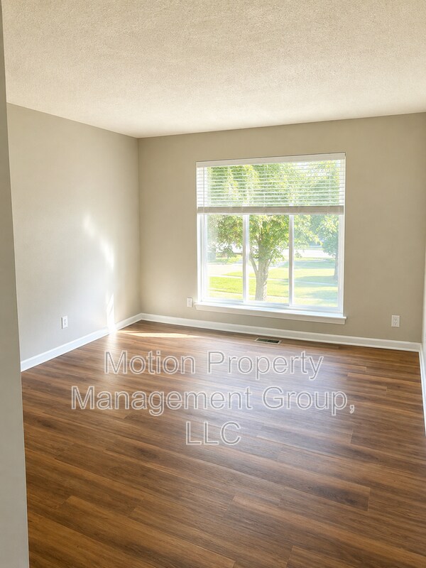 Building Photo - 3343 Gleason Dr