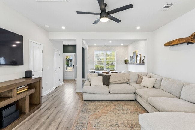 Building Photo - 140 Jackson Alan Dr