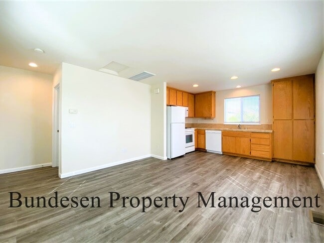 Building Photo - 747 Fresno Ave