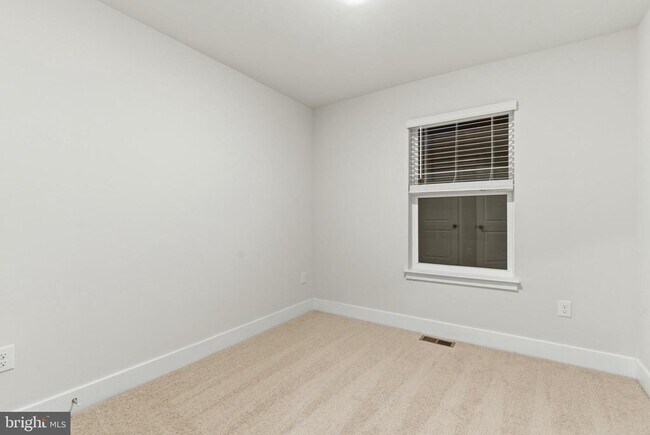 Building Photo - 10632 Meridian Hill Way