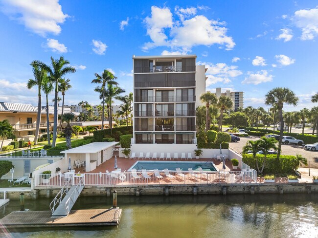 Building Photo - 225 S Beach Rd