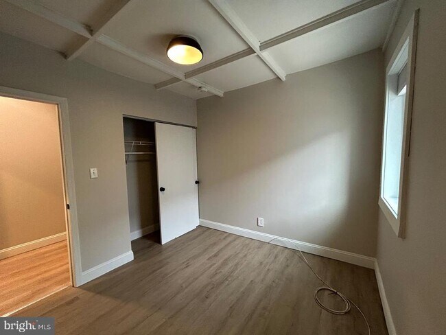 Building Photo - 900 N 29th St