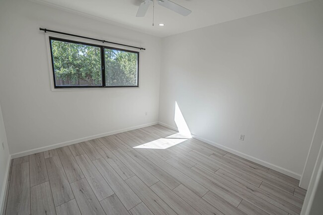 Building Photo - COMING SOON! Canoga Park 4-Bedroom Home fo...