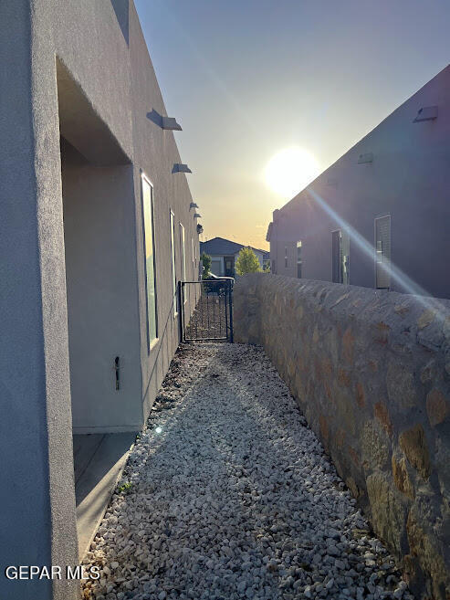 Building Photo - 1144 Morton Pl