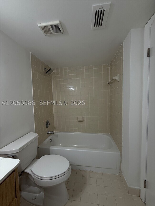 Building Photo - 510 S Park Rd