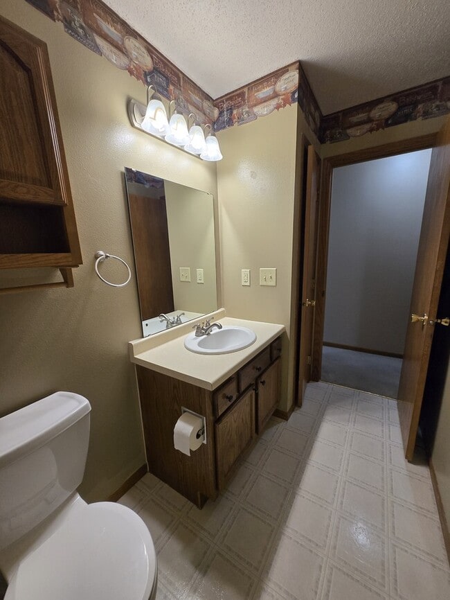 Building Photo - 5038 W Elm Ct
