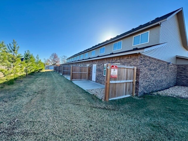 Building Photo - 2809 W Mockingbird Ln